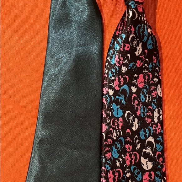 ⚡️⚡️⚡️Stylish Teal and Multicolor Dogs ties Bag NWOT - Picture 10 of 11